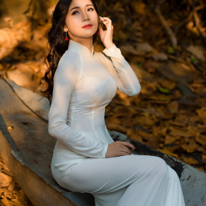 Elegant White Traditional Ao Dai Set