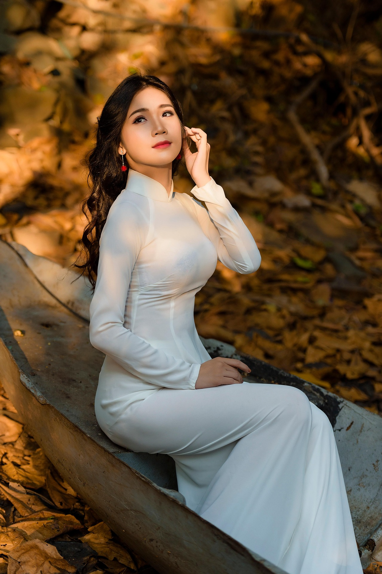 Elegant White Traditional Ao Dai Set